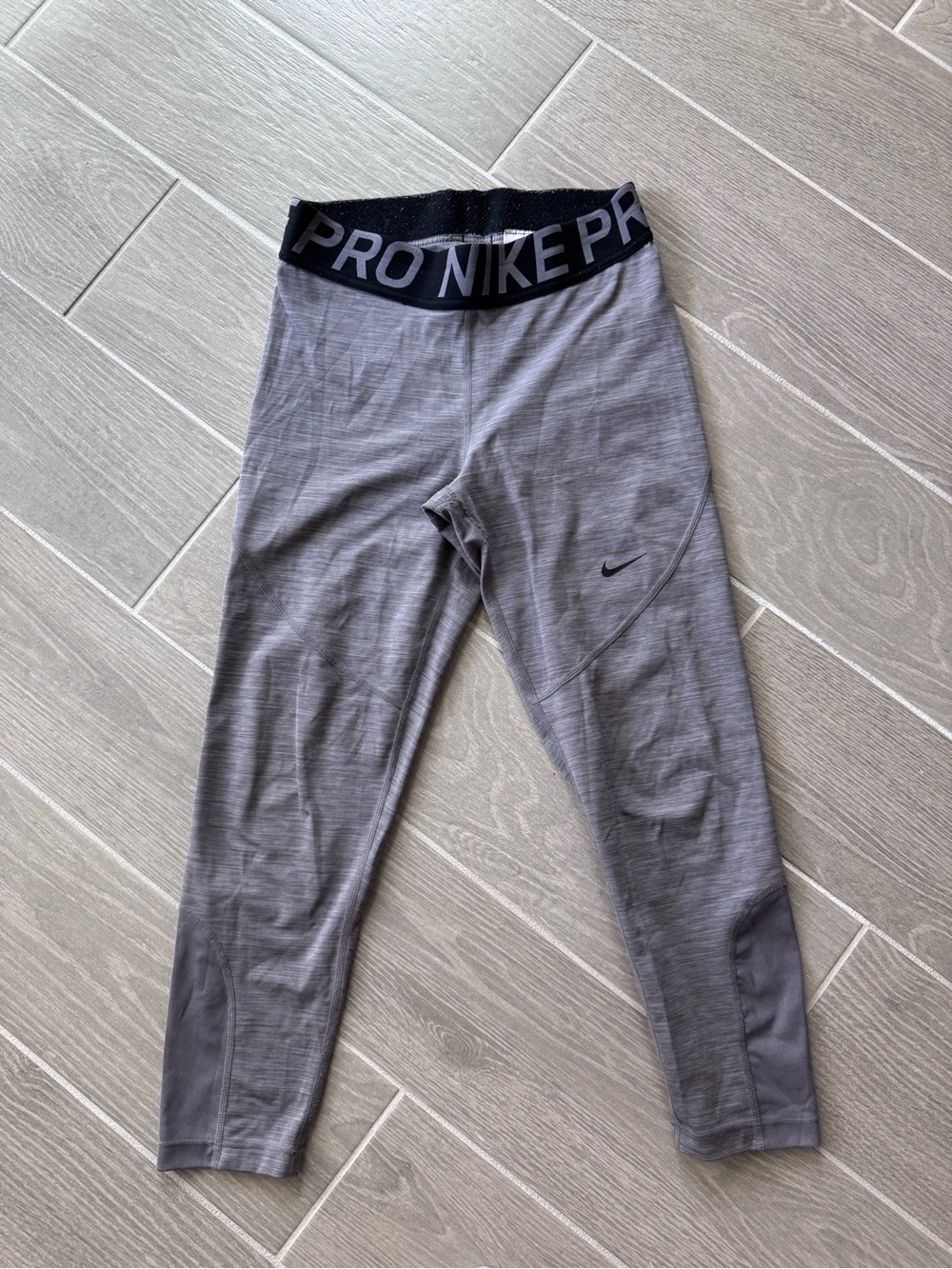 Nike Gray Pro Performance cropped Leggings with Black Waistband